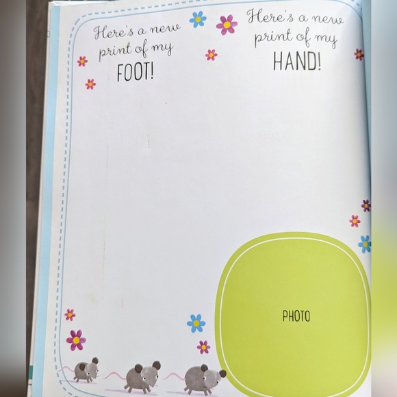 Baby Record Book - Hardcover baby keepsake book - Picture 11 of 14